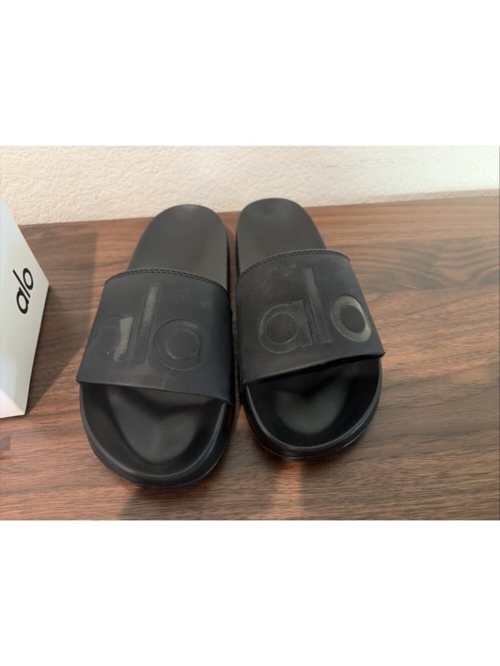 Alo Yoga The It Slide 2 Black Slides Womens Size 6 NIB W7108R New In Box - Picture 5 of 5